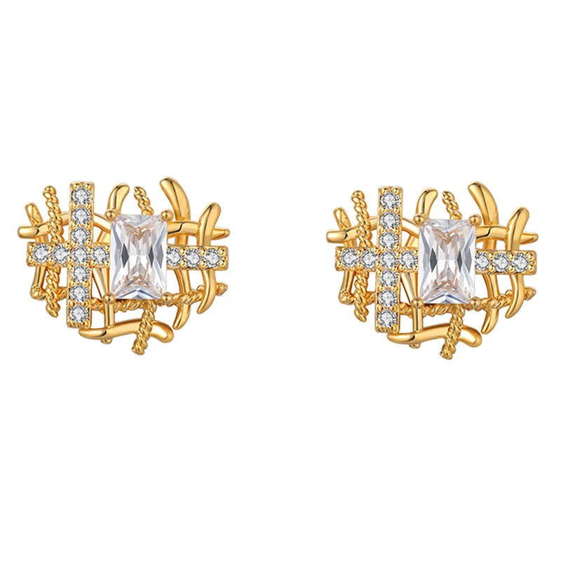 Original Design Brass Metal Braid Inlay Zircon Heart Stud Earrings for Women Fashion Jewelry Customize Factory Wholesale