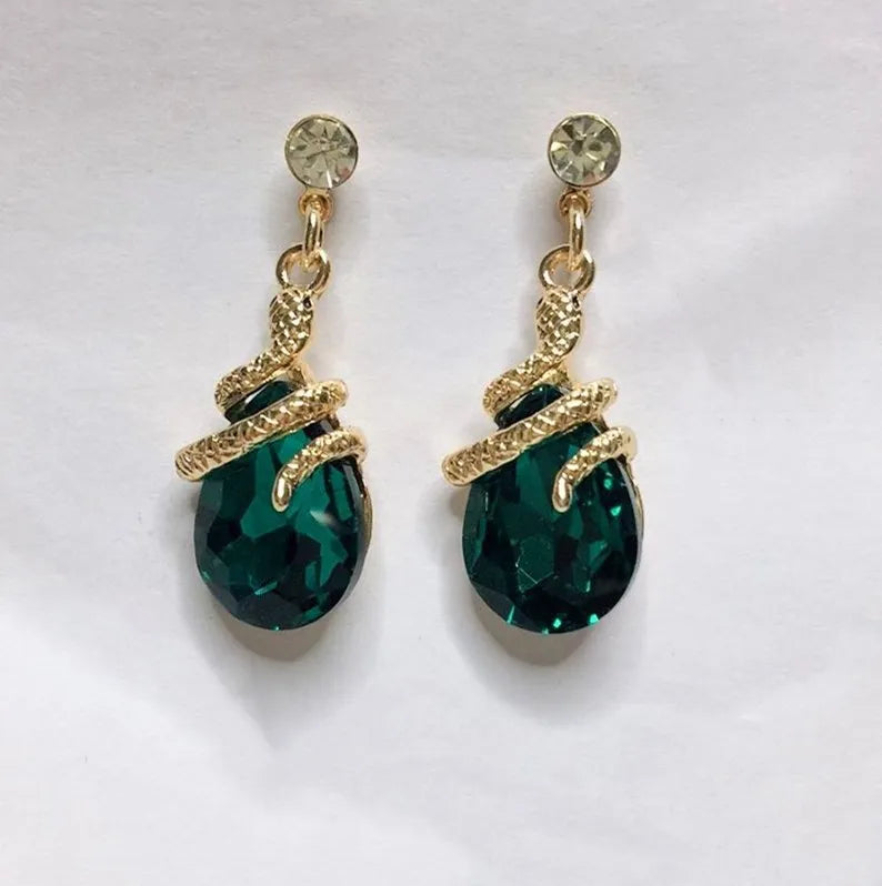 New Fashion Style Inlaid Green Zircon Snake Earrings Female Vintage Dainty  Crystal Snake Shape Stud Earrings