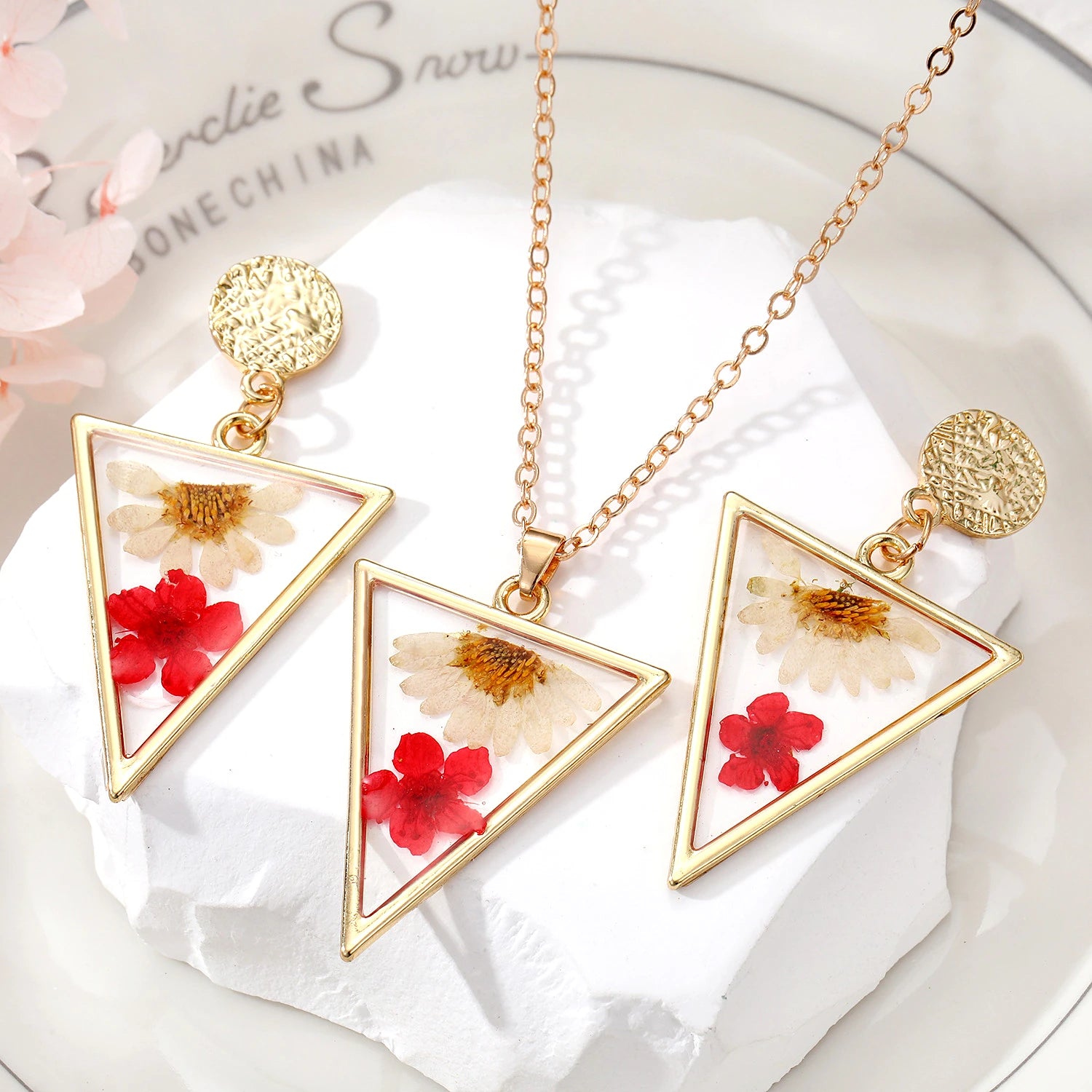 Creative Drip Jewelry Geometric Triangles Earrings Necklace Red Natural Forever Dried Flower Necklace to My Daughter