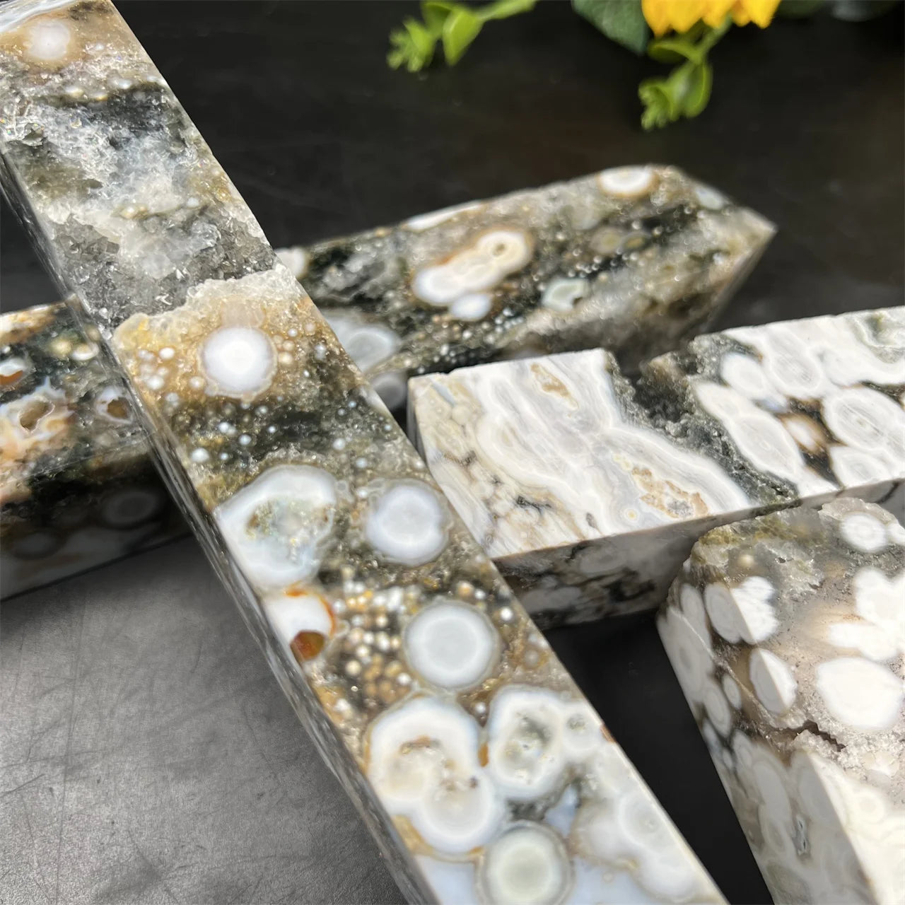 Healing Crystals Druzy Tower Stones Point Carving Crafts Ocean Jasper With Orbs Tower for Energy