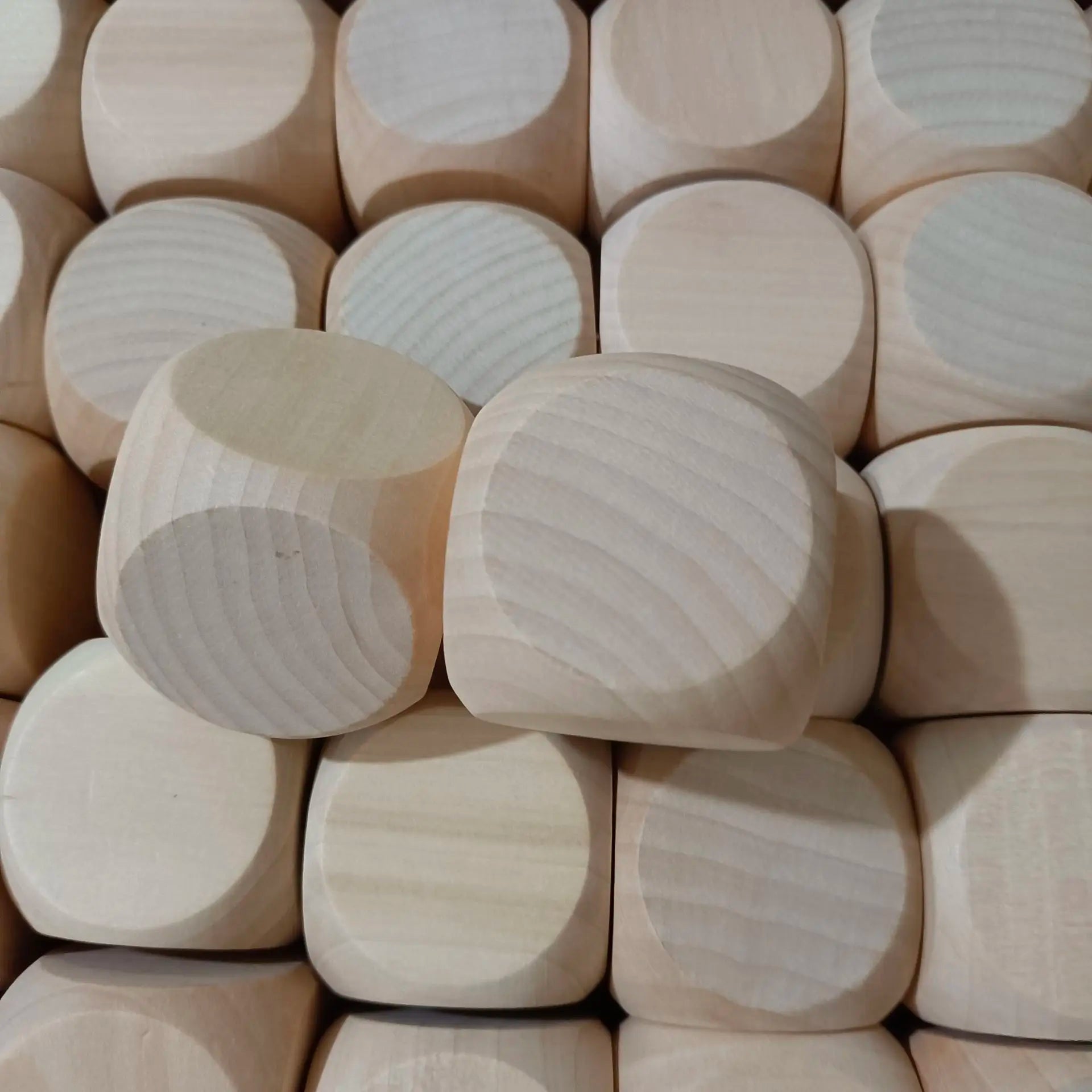 2 Inch Round Corner Wood Cube Dice 50mm Well Polished Wood Cube