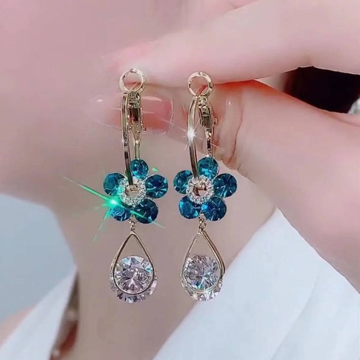 Light Luxury Zircon Shiny Crystal Flower Earrings for Women Petal Water Drop Tassel Earrings Charm Zircon Shiny Earring