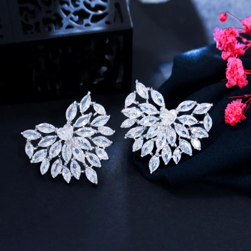 Delicate Marquise Cut Cubic Zircon Silver Color Cute Big Heart Shaped Stud Earring for Women Piercing Bridal Jewelry Accessories