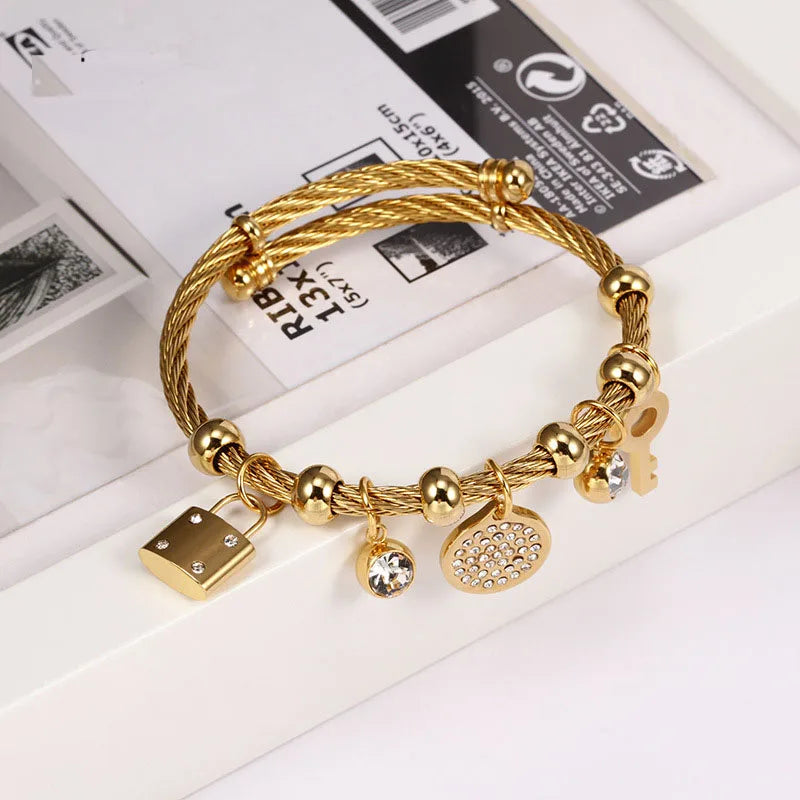 Factory Wholes Stainless Steel Palm  Titanium Steel Key Lock Wristband Diamond 18K Gold Plated  Bracelet Jewelry for  Women