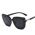Wholesale Custom Logo Plastic Shades Sunglasses Women Men  Sun Glasses Cheap Eyewears Square Sunglasses 2021