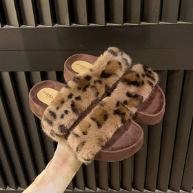 OEM/ODM Customized LOGO Fluffy Autumn Slipper Ladies Wholesale Fashion Faux Fur Flat Slippers