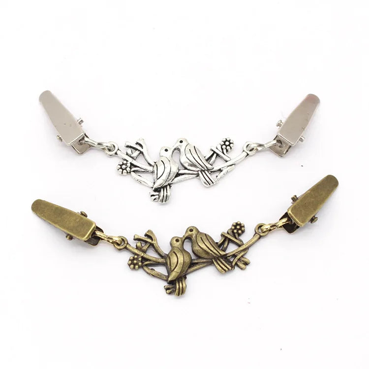 Korean Animal Bronze Retro Sweater Clip Cardigan Clip Shawl Collar Shirts Dress Brooch Clips for Women Silk Scarf Clasp
