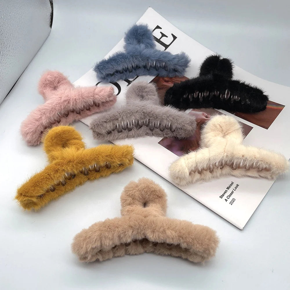 Women's Fashion Large Plush Fur Hair Claw Winter Hair Accessories with Big Plastic Plush Hair Clips