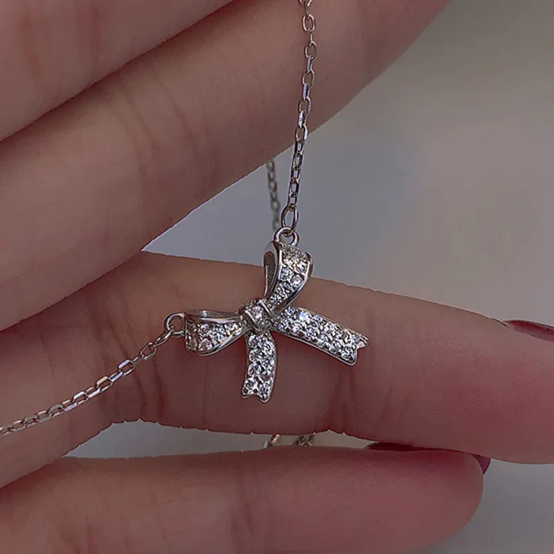 Vintage Personality Butterfly Shape Pendant Necklace Fashion Copper Zircon Butterfly Choker Necklace for Women