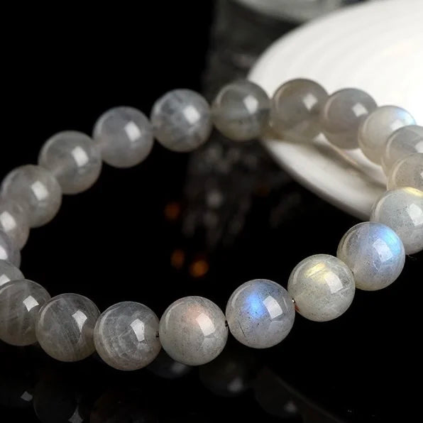 Natural Moonstone Bracelet Handcrafted Crystal Crafts Elegant and Organic Design