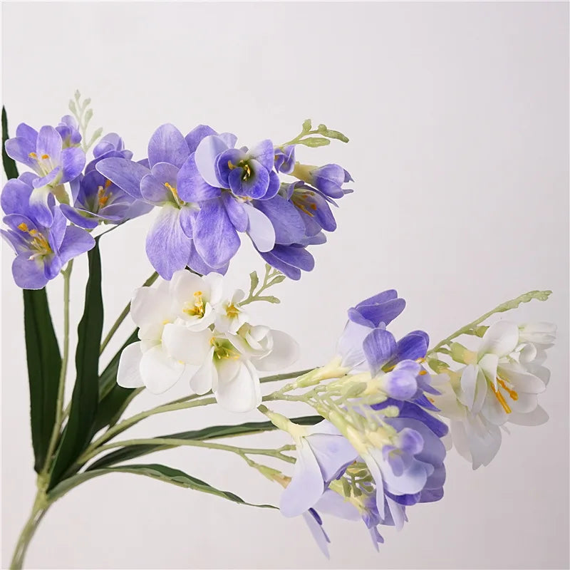 Qq300 Hot Sale Real Touch Common Freesia Home Decoration  Artificial Flower Modern Style Wedding Decor Silk Flower