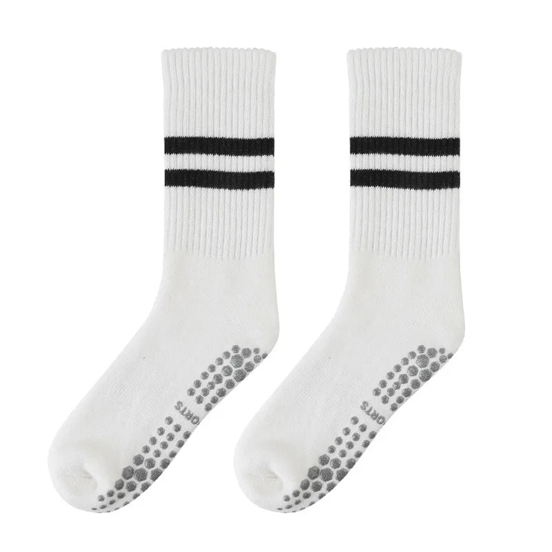 Customizable Autumn and Winter Pilates Socks Non slip Yoga Socks Women's Cotton Medium Tube Terry Sports Socks