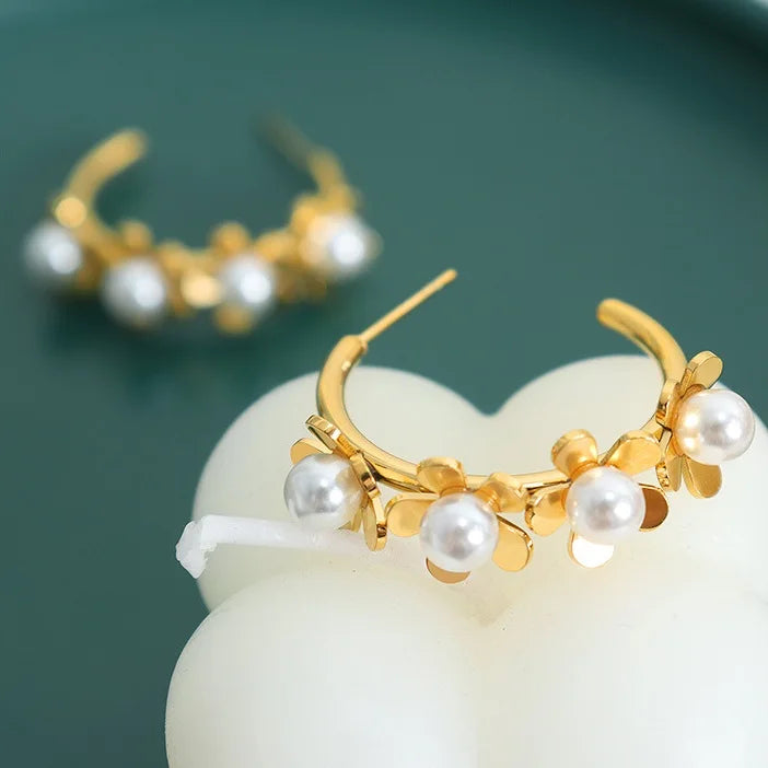 New Niche Design Imitation Pearl Flower Earrings Personalized Fashionable Gold Plated Earrings Boucle Doreille Bijoux