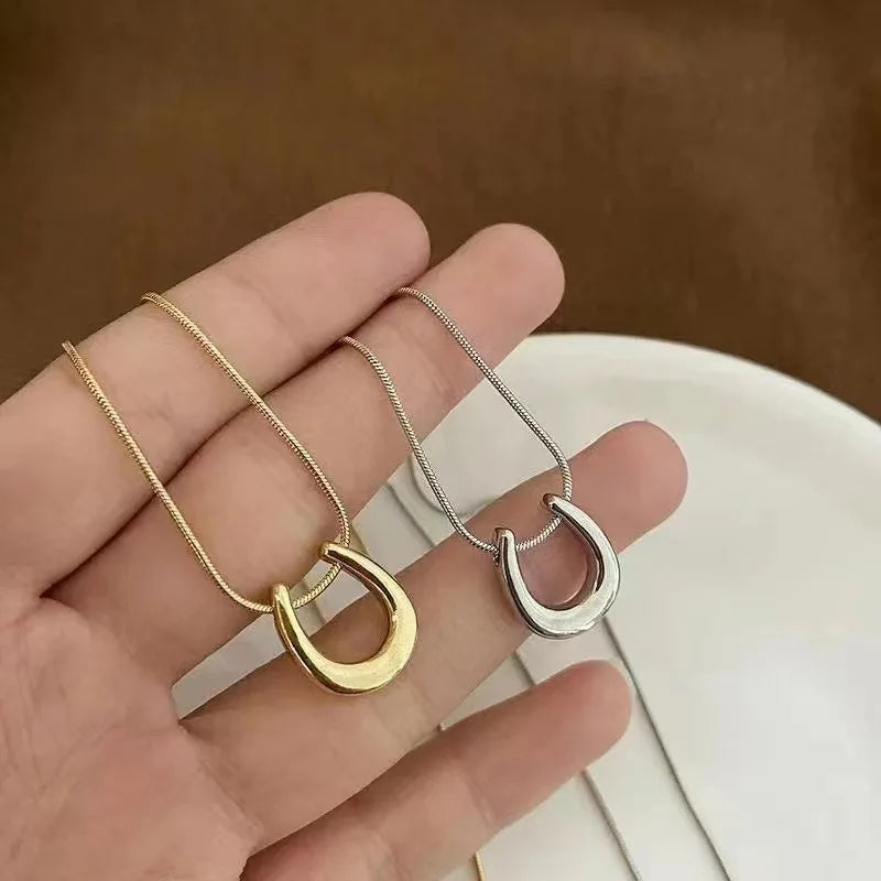 Boho Fashion Fancy Stainless Steel 18k Gold Plated U Horse Shoe Shape Pendant Necklace Jewelry Women
