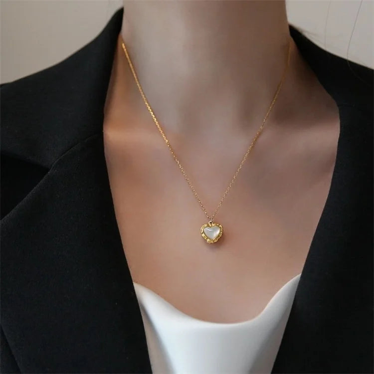 Hot Sale Stainless Steel 18k Gold Women Personalized Necklace Shell Love Heart Pendant Necklace Charms