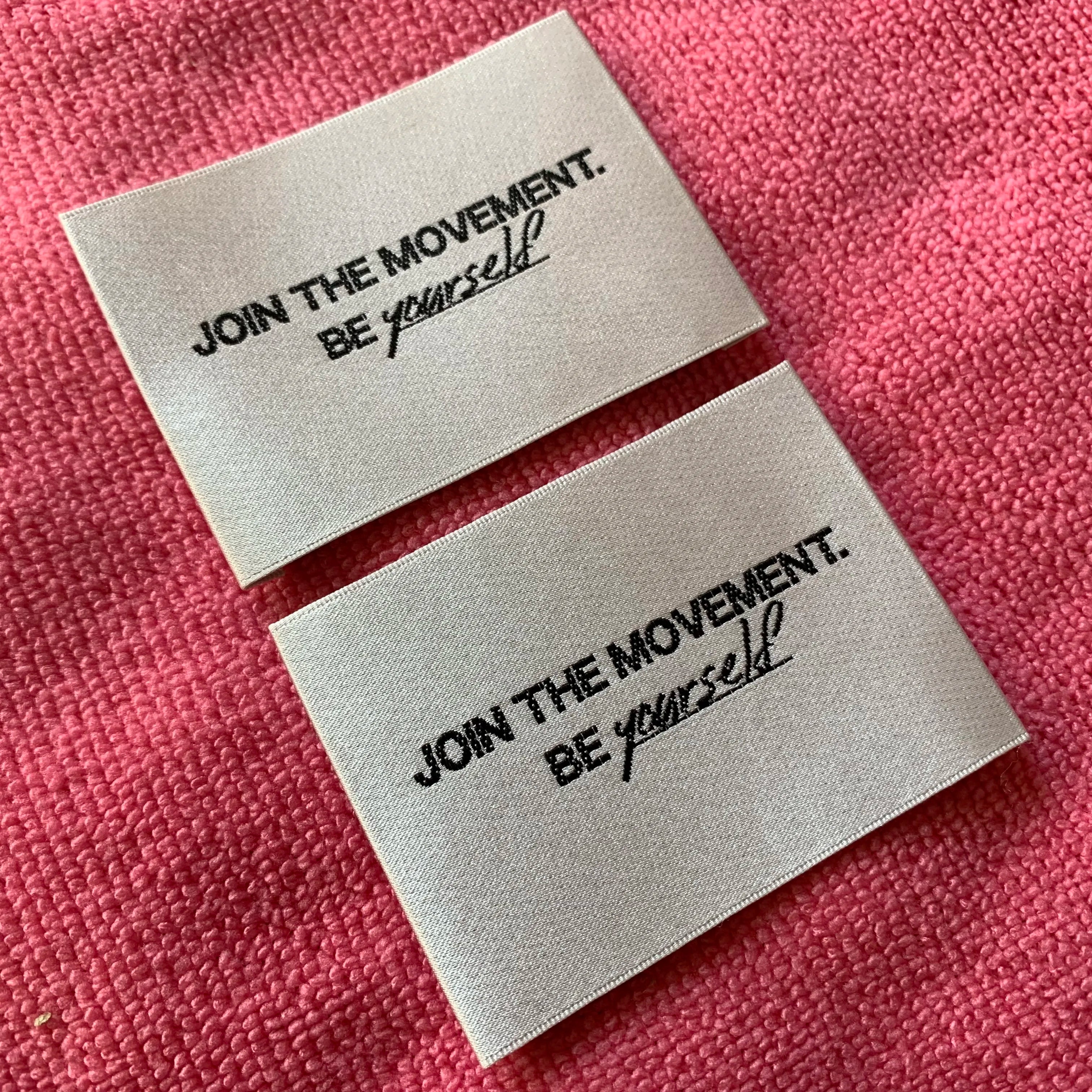 Best Quality Shiny Surface Satin Woven Labelluxury Design End Fold Garment Clothing Label