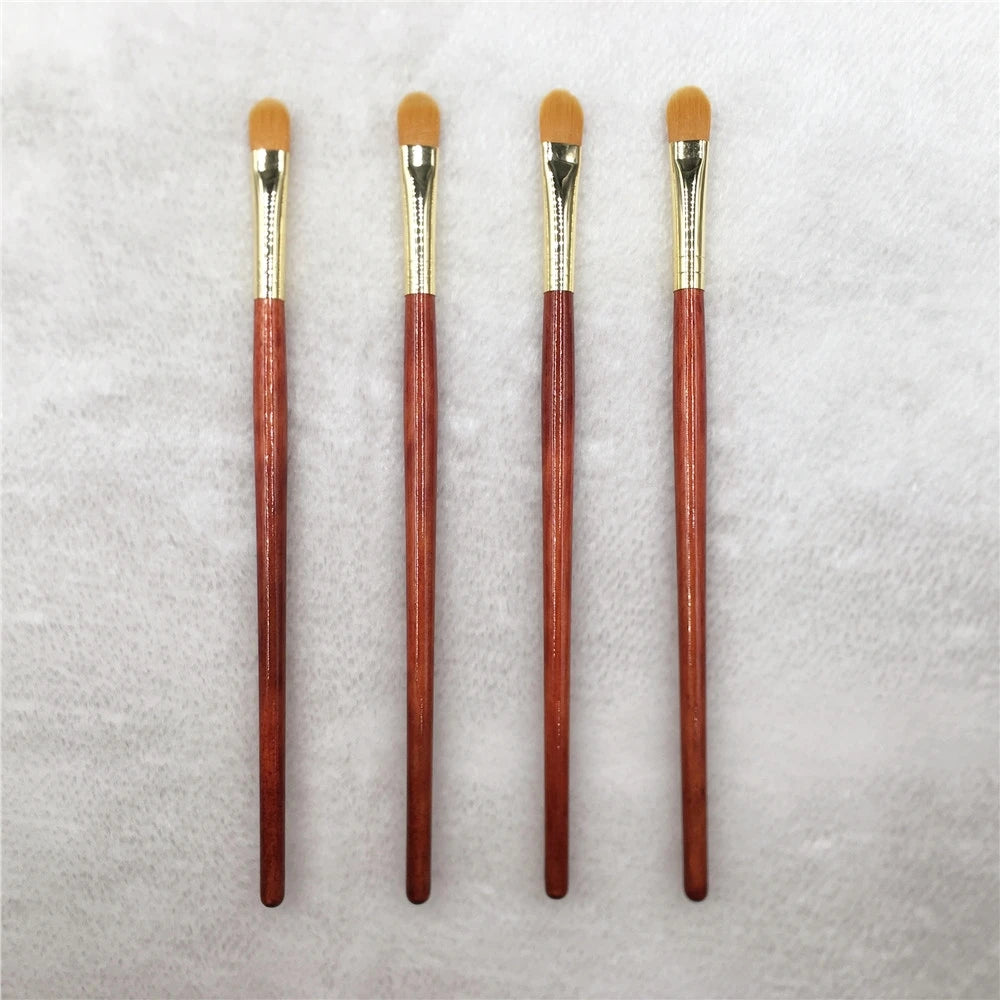 Long Wood Handle Concealer Brush Flat Synthetic Hair Eye Makeup Brush for Cream Eyeshadow and Concealer
