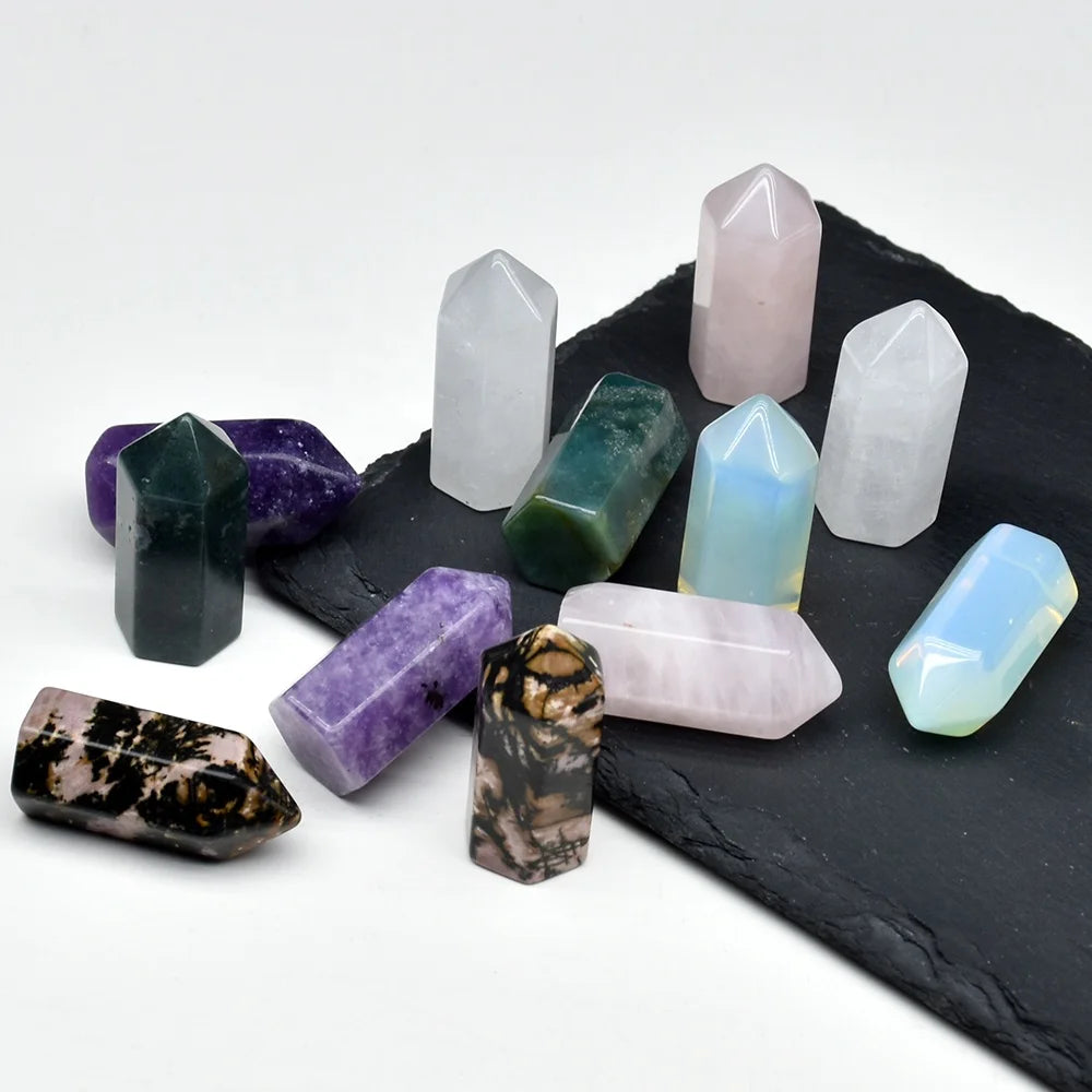 Wholesale Natural Heart-Shaped Quartz Crystal Wand Tower Mini Semi-Precious Healing Stone Engraved Decoration Real Gemstone