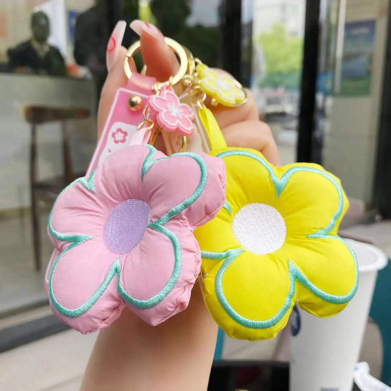 New Cute Eco-Friendly Wind Canvas Flower Keychain Creative Cartoon Couple Bags Pendant Wedding Birthday Gifts Wholesale