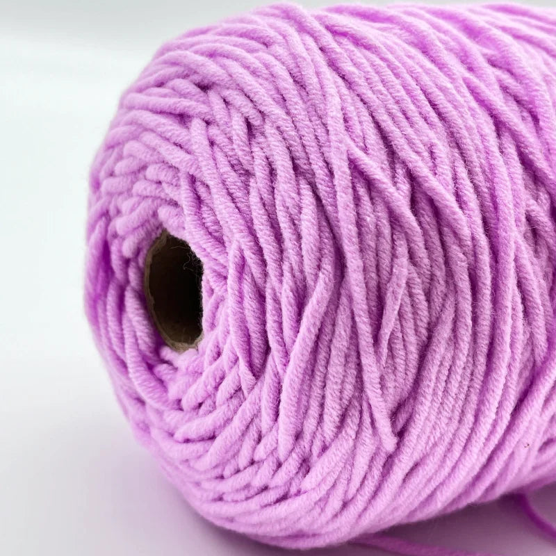 600g Rug Tufting Yarn Tufting Acrylic Yarn Milk Cotton Yarn 8 Ply Tufted Carpet