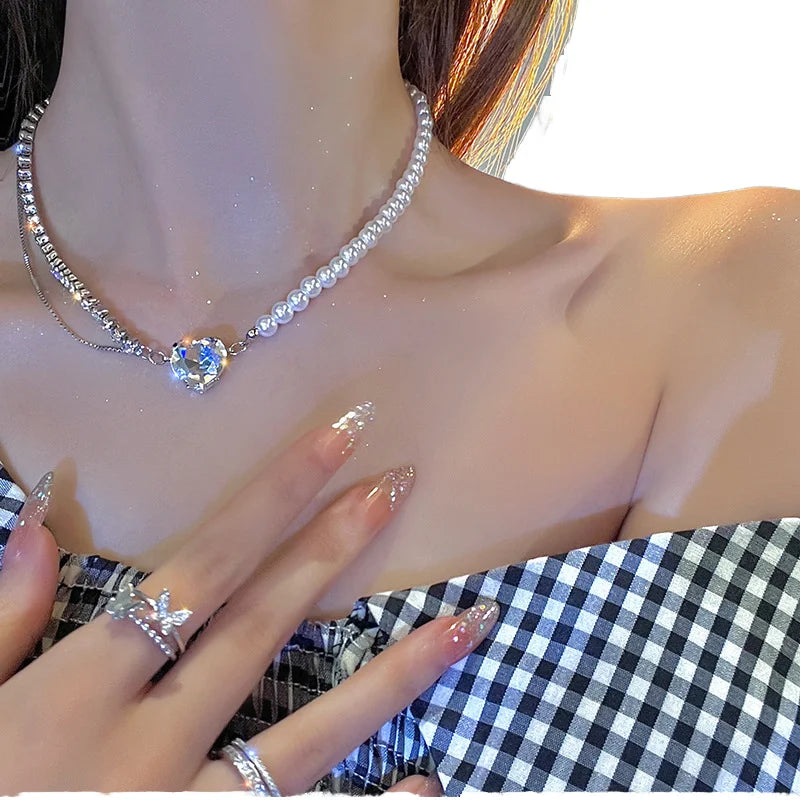 Dazzling Brass Necklace for Women Trendy Heart Zircon Charm with Pearl Rhinestone Collar for Wedding Party Fashion Jewelry