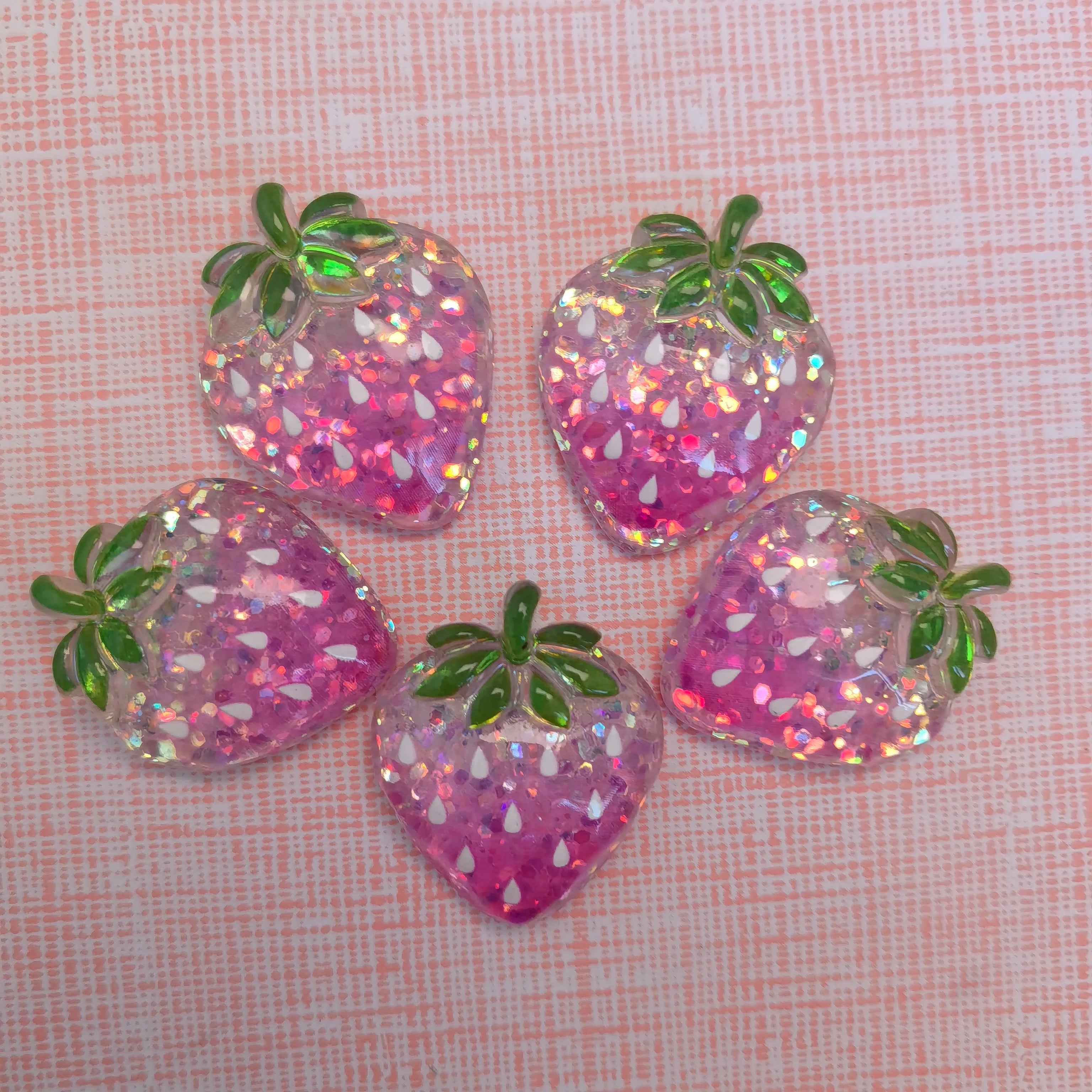 100Pcs Resin Glitter Luminous  Strawberry Scrapbooking for Phone Charm Decoration Craft DIY Jewelry Making Headwear Accessories