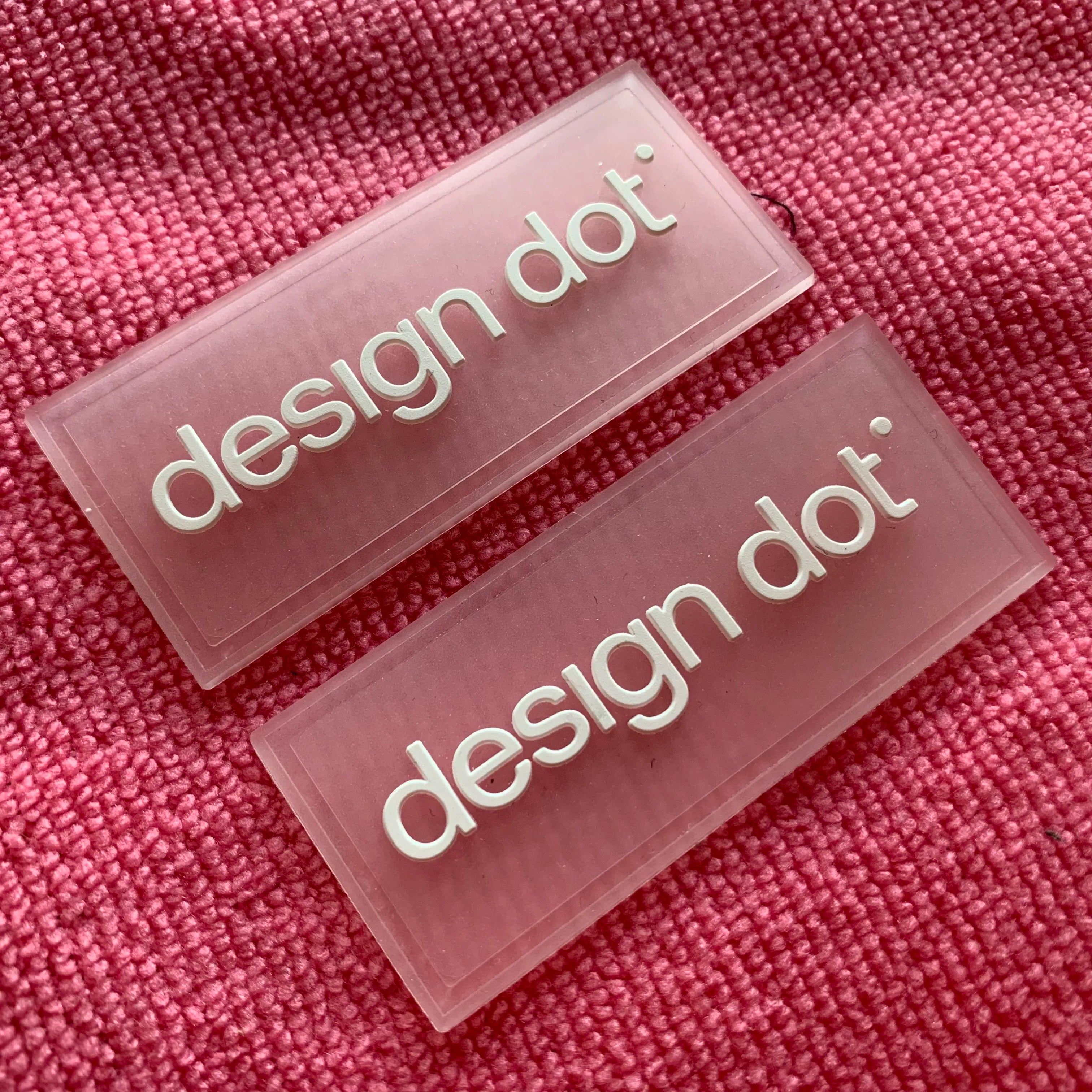 Small MOQ Sewing on Blankets clear Rubber Labeltransparent Backing Embossed Shoes Rubber Badge