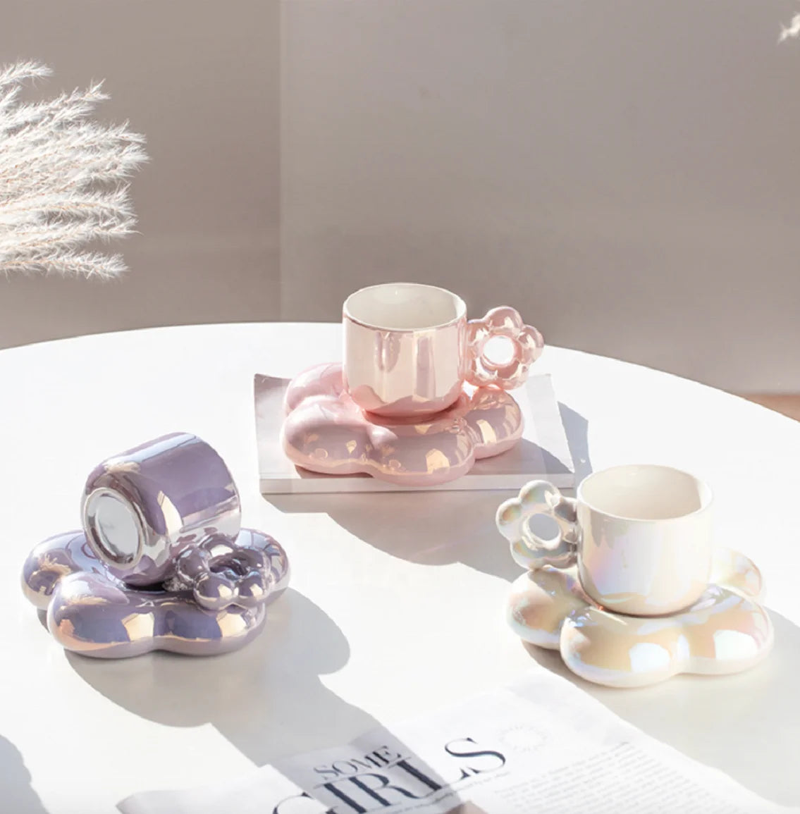 Drop Shipping Hot Selling Cute Flower Ins Wind Ceramic Coffee Cup Simple High-value Afternoon Tea Cup and Saucer Set Ceramic Cup