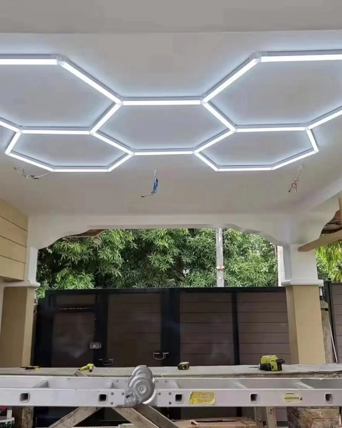 Top Sale High Performance Led Working Light for Garage Hexagonal Light Car Wash Commercial Auto Show Led Lights