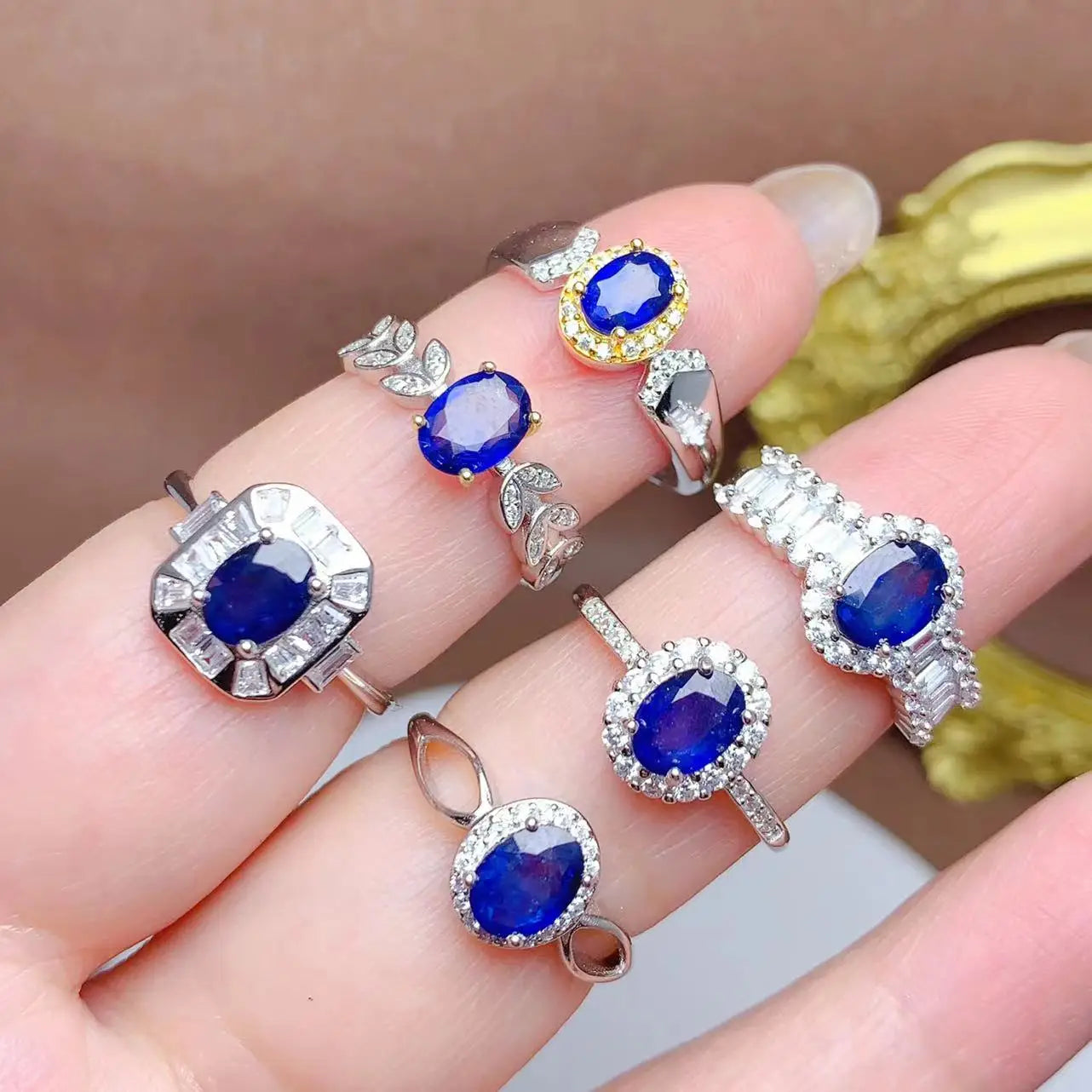 Factory Supply Low MOQ 925 Sterling Silver Rhodium Oval Cut Diamond Prong Setting Classic Style Engagement Rings for Women