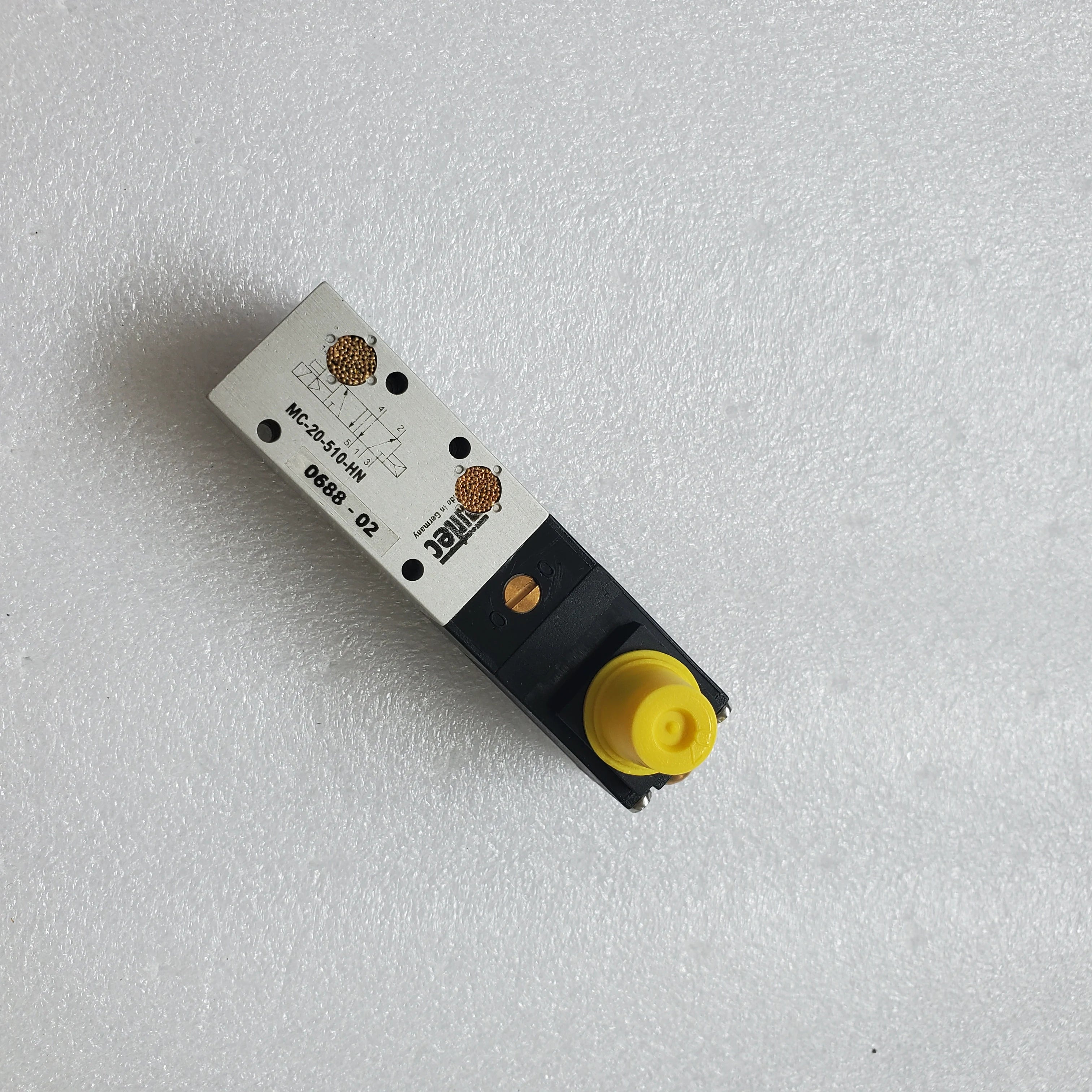 EM Original Factory MC-20-510-HN 0688-02 Blower Suction Separator Solenoid Valve for Roland 700 Offset Printing Spare Parts