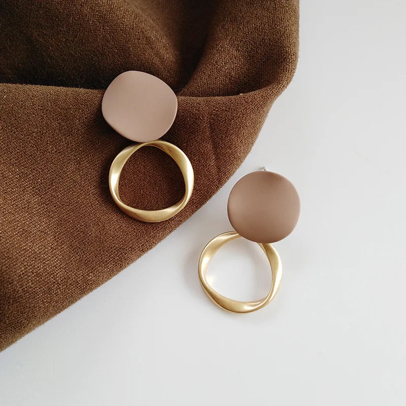 Spring Brown Earrings Vintage Matte Drop Earrings for Women Metal Fashion Statement Dangle Earring Trend Jewelry
