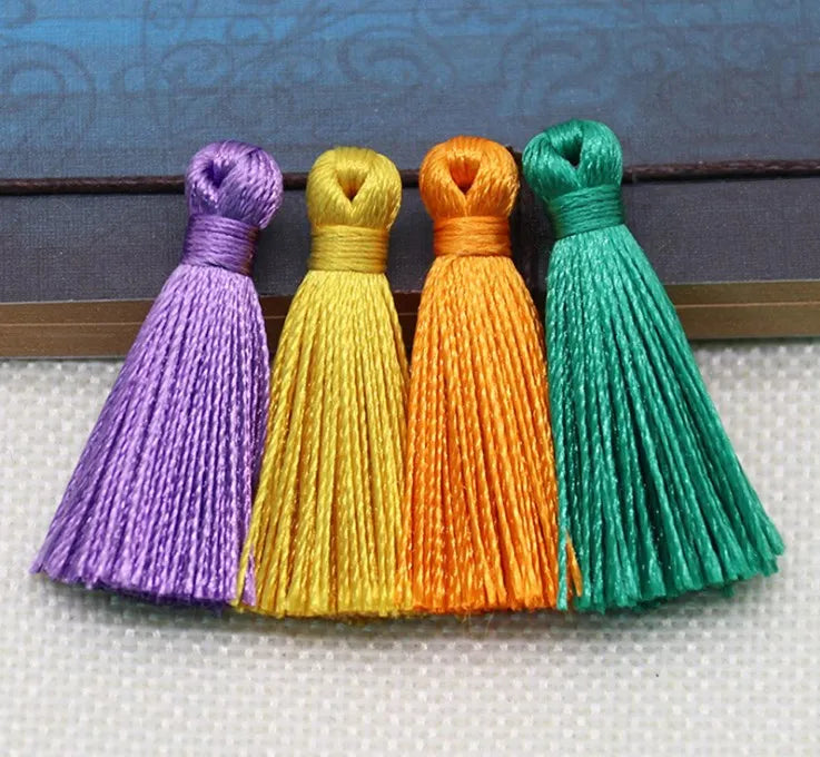Hot Selling 4cm DIY Ice Thread Tassel Polyester Tassel for Pendant