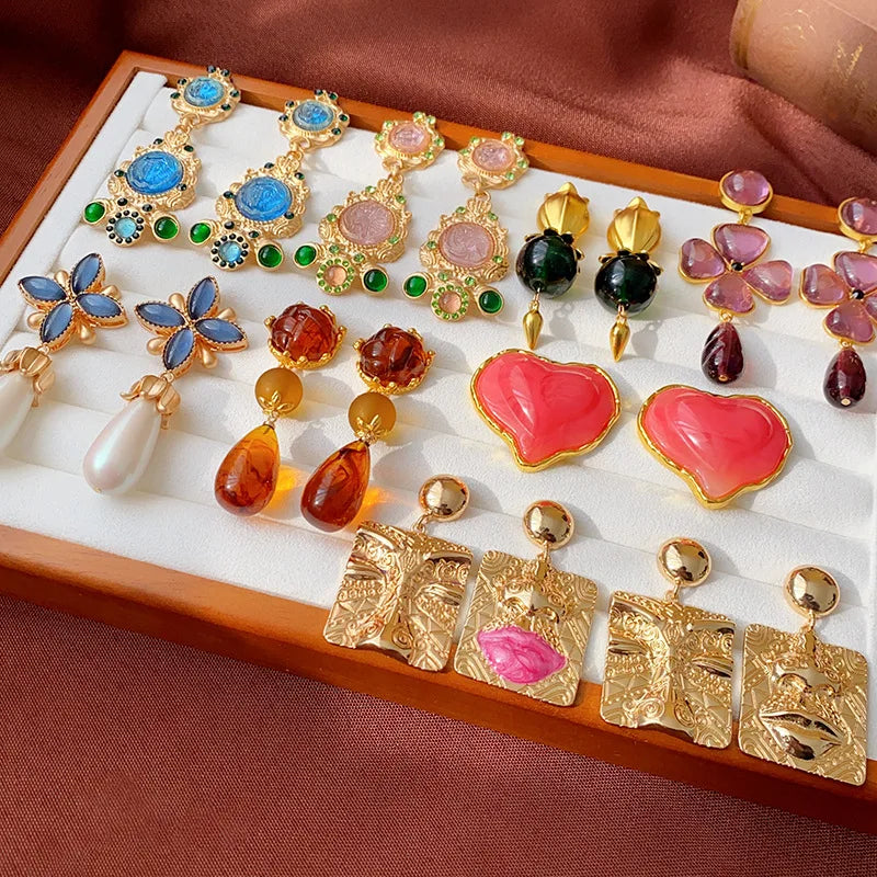 Kaimei New Arrival Vintage Women Girls Baroque Pearl Classic Retro Pendant Earring Party Wedding Exquisite Gold Vintage Earrings
