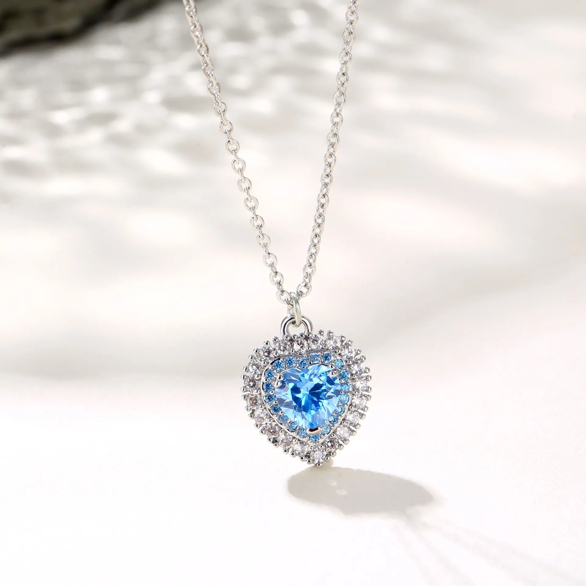 Blue Simple Diamond Hong Kong Style Summer Refreshing O-Chain Heart-Shaped Trend Ladies Necklace