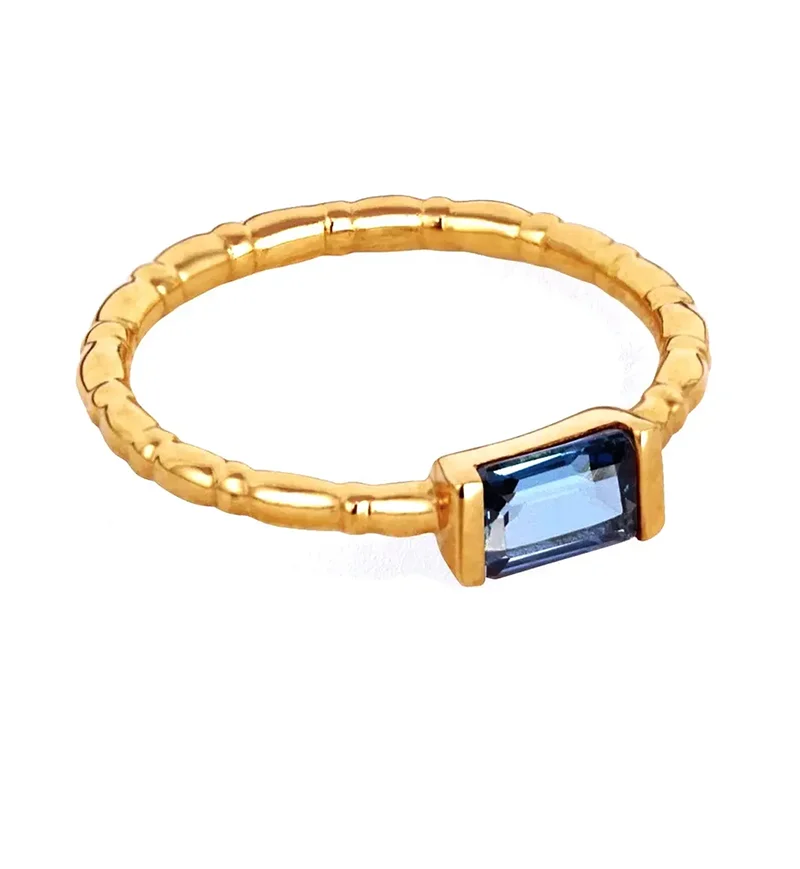 14K Metal 925 Silver 18K Gold Plated Polished Ring Hand-carved Emerald-Textured Emerald Cut Zircon Ribbon Design Party