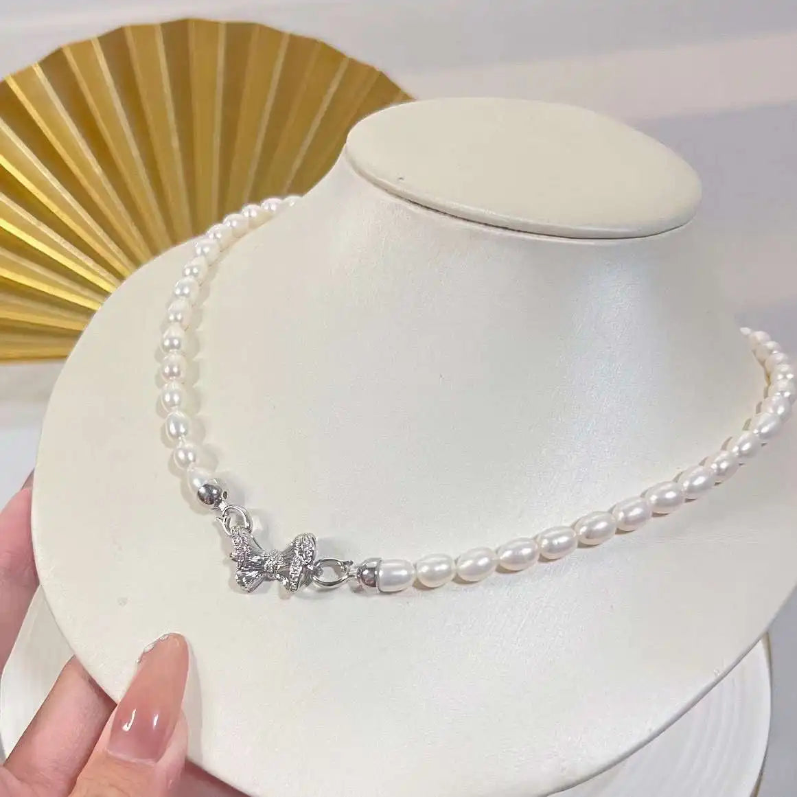 Brand New Bow Drawstring Buckle Collarbone Chain 42cm Long 5-6mm Natural Freshwater  Rice Pearl Fashion Necklace