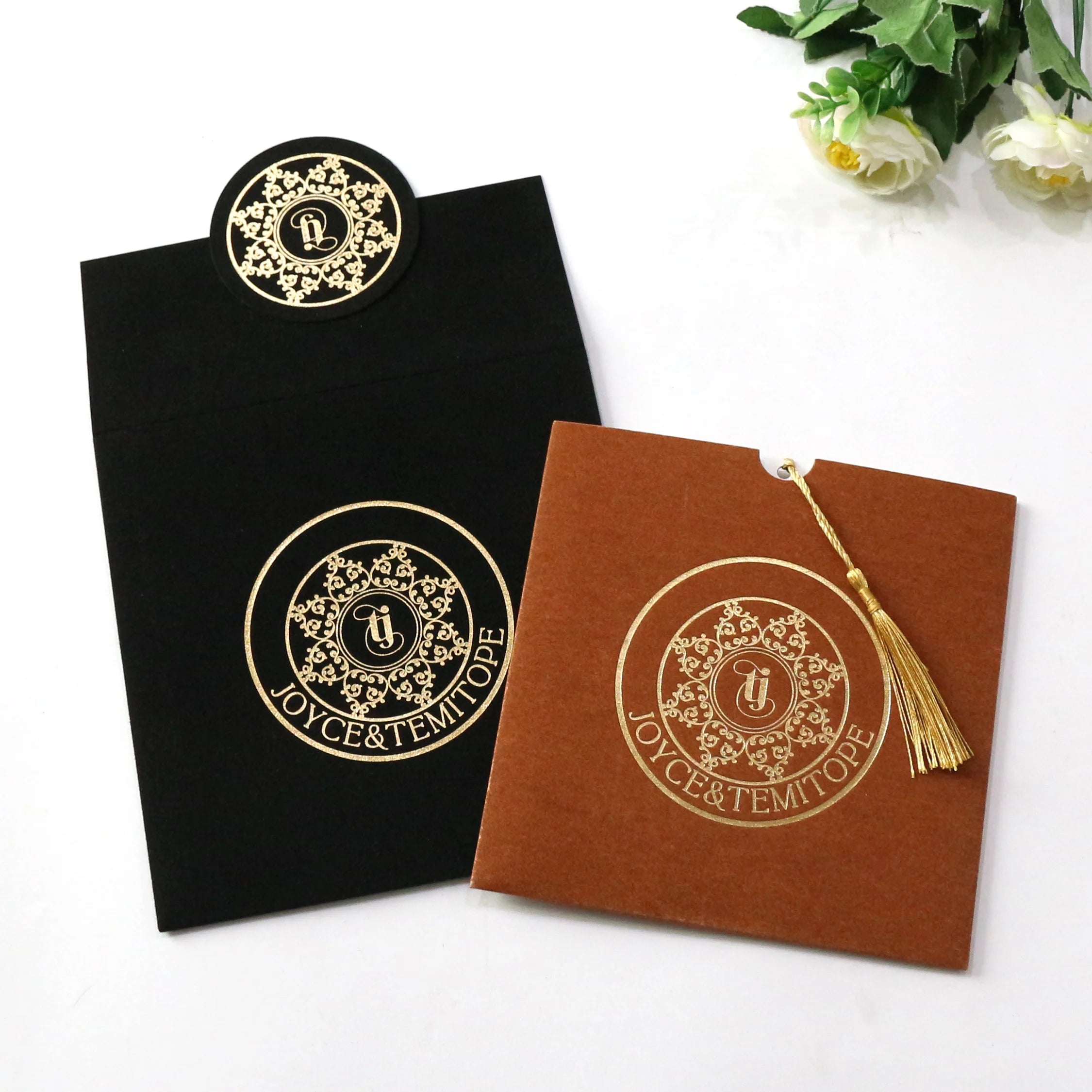 Personal Design Royal Wedding Invitation Card Custom Luxury Acrylic Card for Party  Velvet Envelope