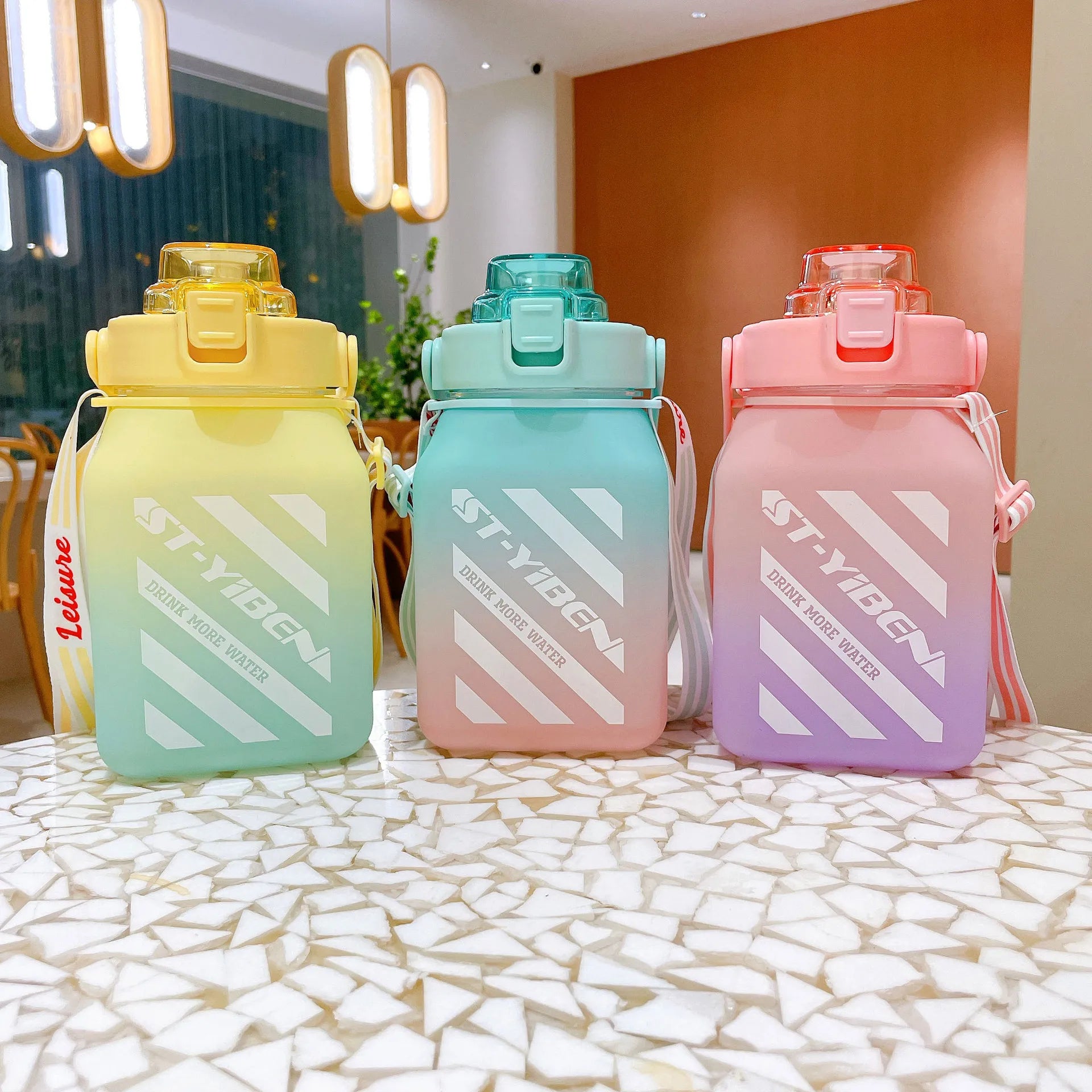 Alibaba Hot Sellers Gradient Color Large Capacity 1.5L Plastic Sport Water Bottle for Gym