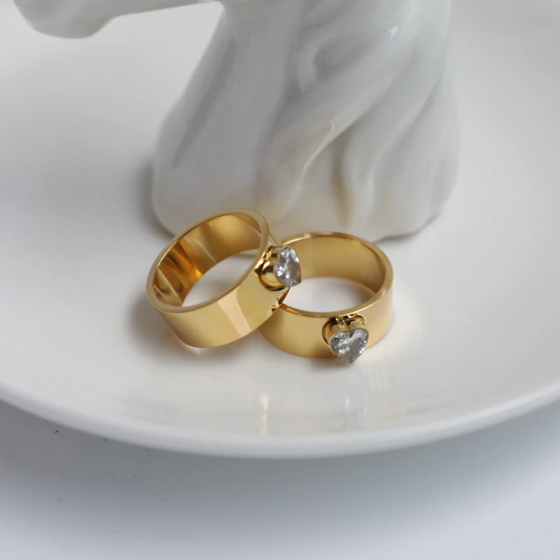 High End Tarnish Free PVD Gold Plated Cubic Zirconia Heart Stainless Steel Rings Trendy Jewelry Waterproof Gold Jewelry