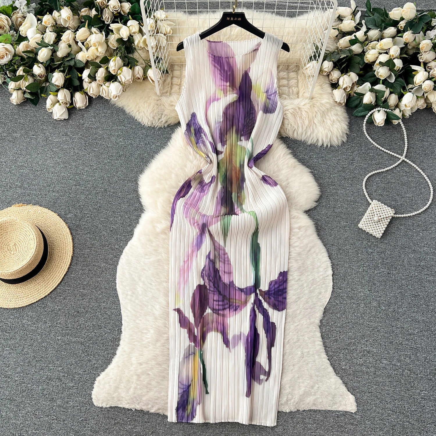 Boutique Wholesale 2026 Summer New French Printed Sleeveless Pleated Design Feeling Waist Tight Women's Dress