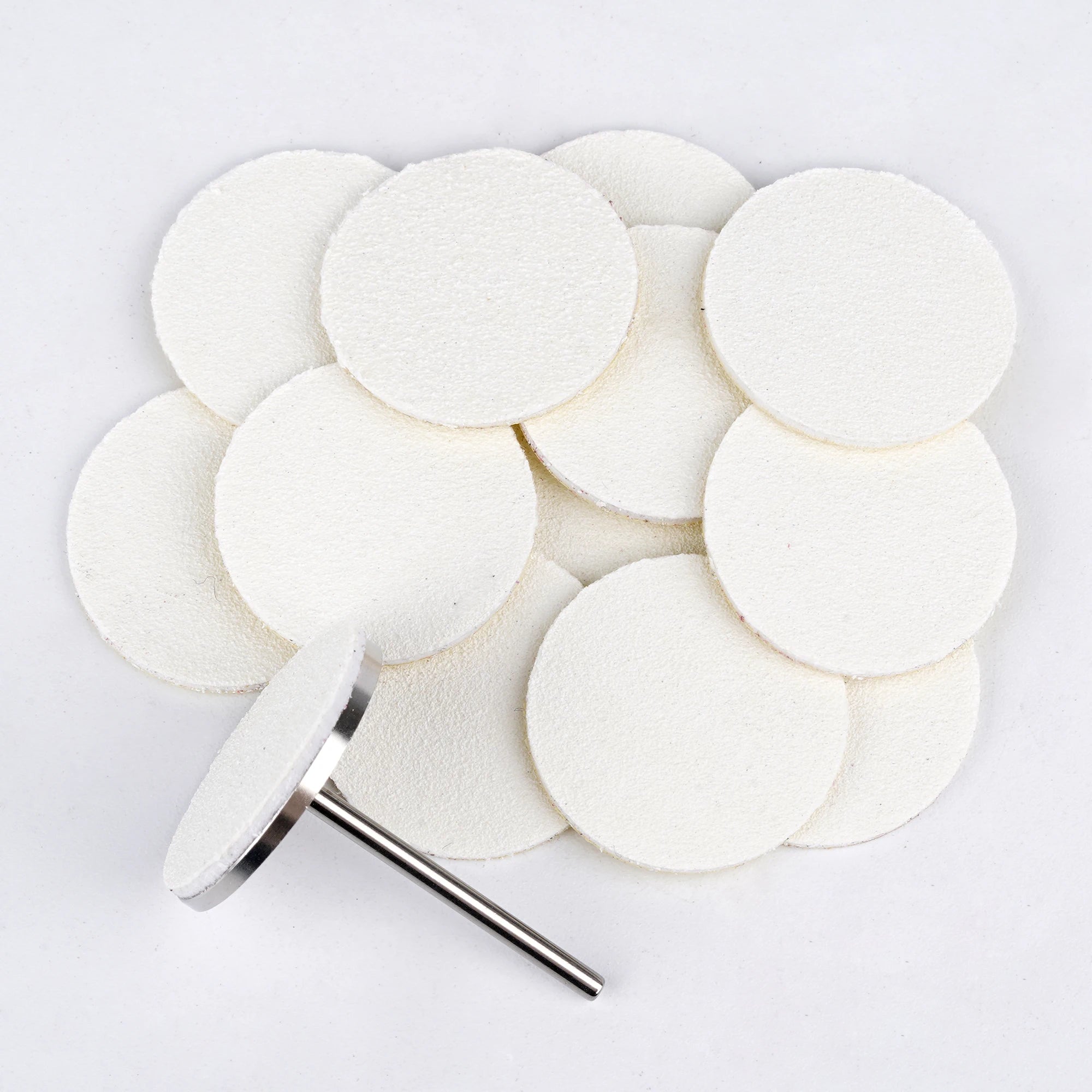 50PCS Replaceable Round Podo Sand Paper Disk 15mm 20mm 25mm White Sandpaper Sanding Pad Disc for Pedicure Foot File