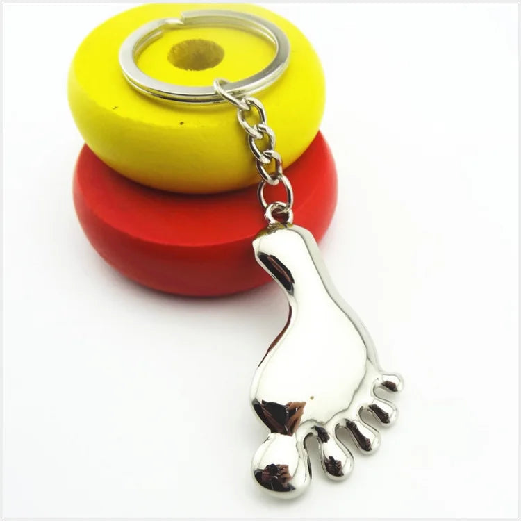 Wholesale Zinc Alloy Foot Shaped Keyring Metal Feet Pendant Keychain Sports Trinket Feet Key Ring for Gift Customize logo