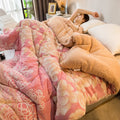 Quilt Wholesale 100% Polyester 3D Emboss Flannel Sherpa Fleece Quilt Set Warm Quilts for King Size Beds