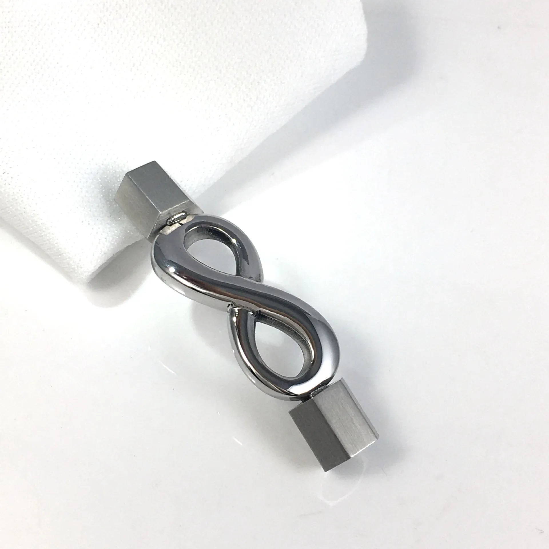 Diy Accessories Women Gold  Hot Selling Stainless Steel 8-shaped Ring Connector Clasp for Leather Rope Bracelet