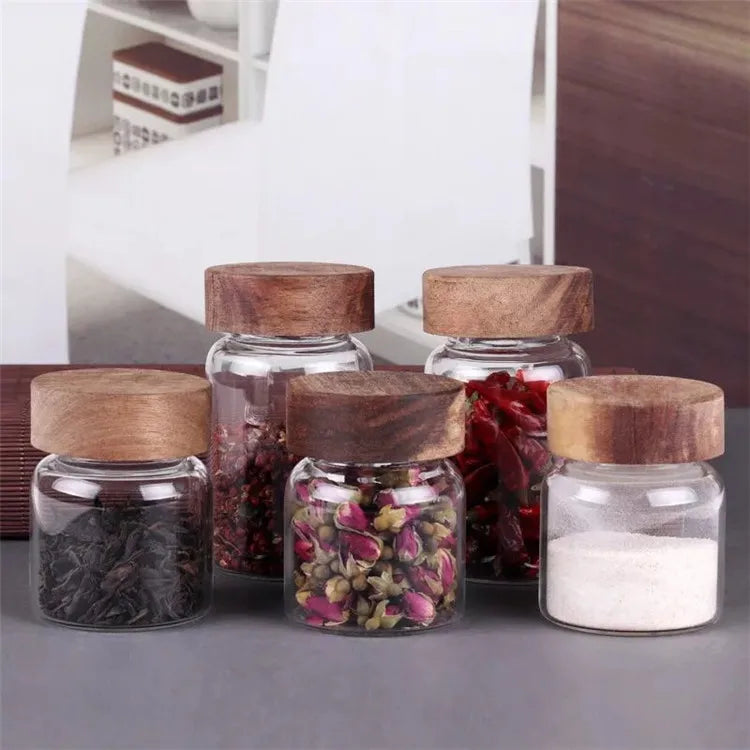 Eco-Friendly 100ml/200ml Kitchen Glass Spice Jars Set Wooden Acacia Screw Lid Handmade 4oz/6oz Custom Logo Engraving for Travel
