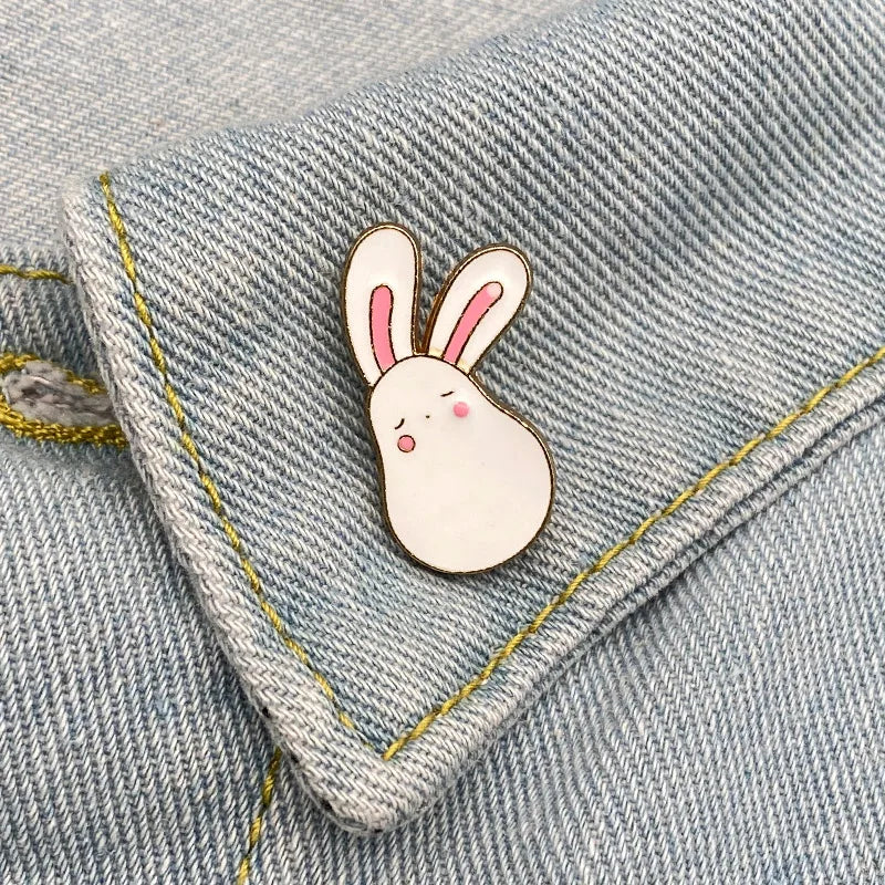Personalized Custom logo Metal Name Brand Safety Pin Hollow Out Gold Letter Brooch Pin Badge for Brooch Pin