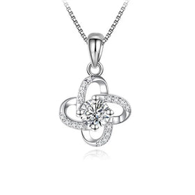 OLAN Fashion Jewelry 1ct Round Cut VVS1 Moissanite Four-Leaf Clover Pendant 925 Sterling Silver Necklace for Women Wedding