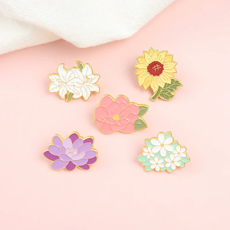 2021 New Design Beautiful Plants Flower World Enamel Pins for Friend