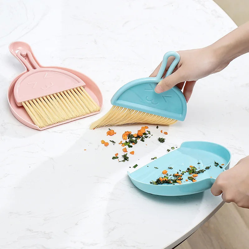 Hot Selling Mini Hand Computer Keyboard Cleaning Whisk Brush Broom Dustpan Set for Table
